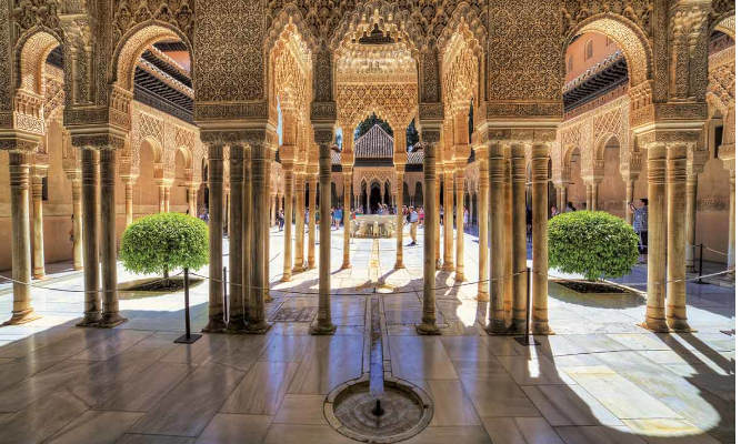 patio-arrayanes-alambra-granada-andalusia-spain-muslim-halal-tours
