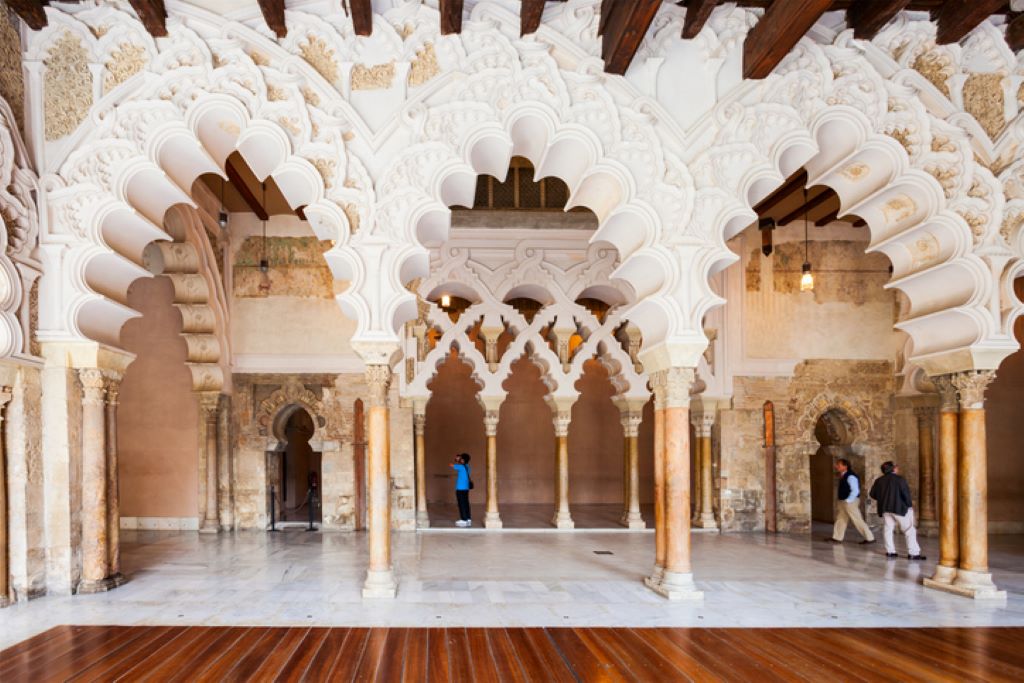 Islamic arches in the Northern Portico of the Aljafería Palace in Zaragoza, Spain.